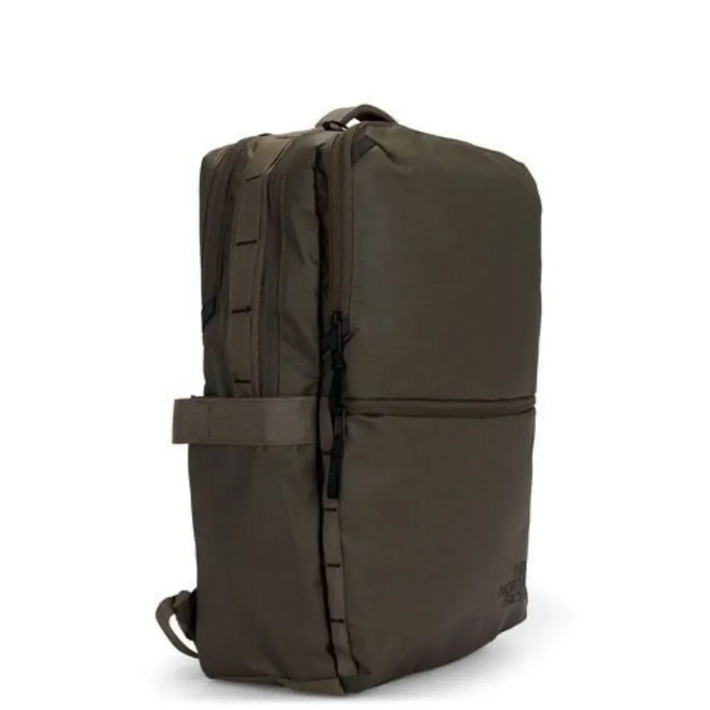 North Face Backpack Base Camp‎ Voyager NEW Daypack New Taupe Green TNF Black
